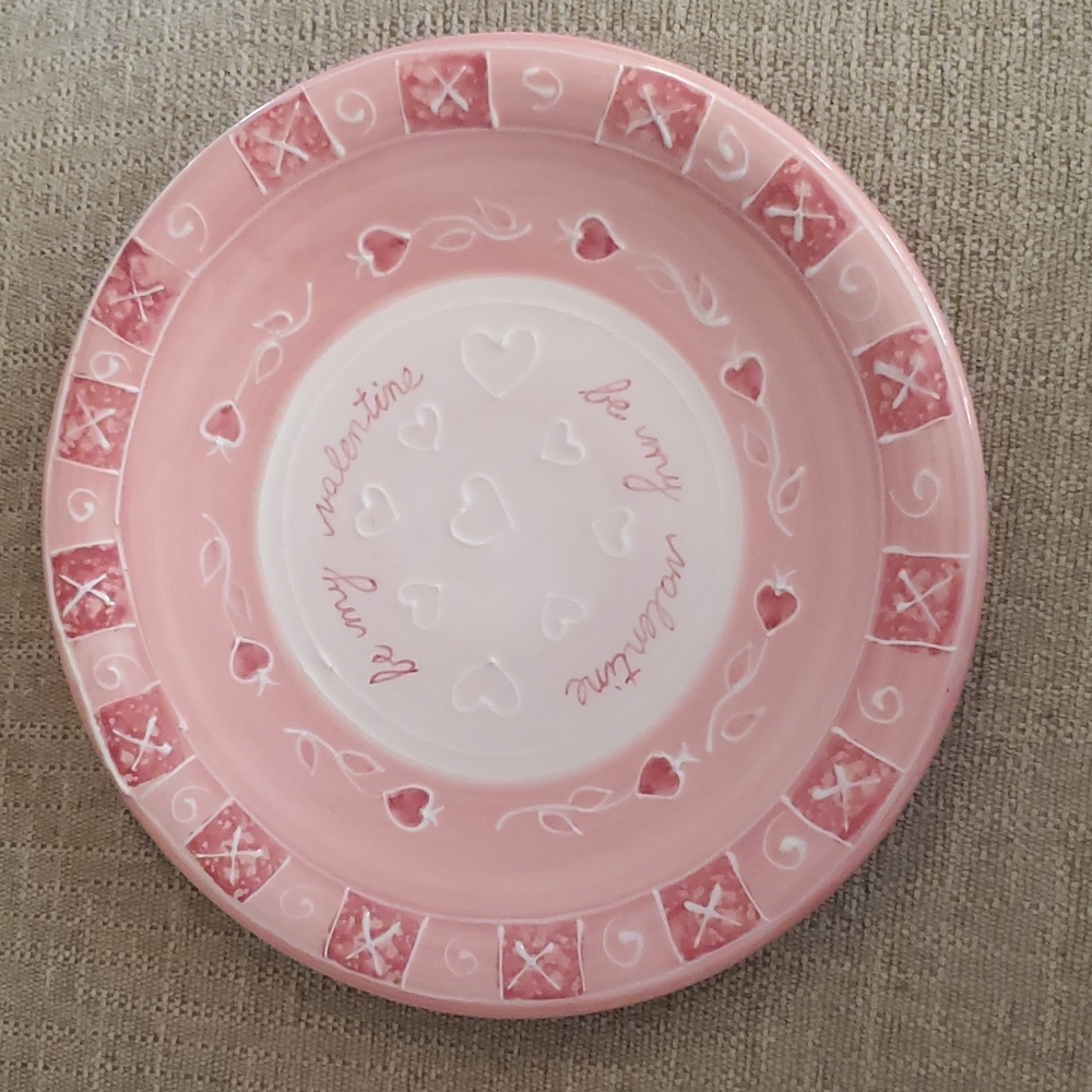 Beautiful Valentine's themed hand painted ceramic plates .❤❤